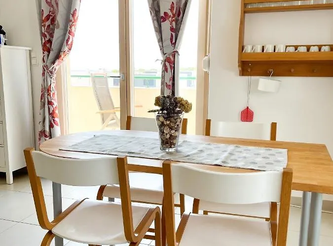 Island Pag מאנדרה